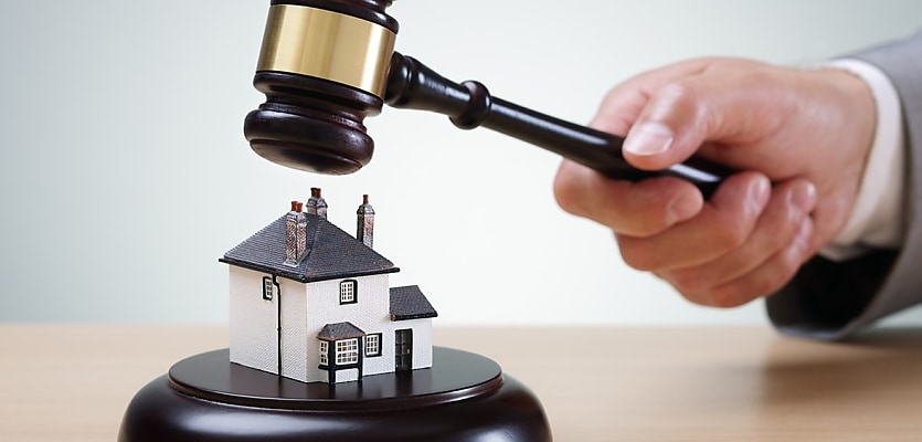 auction gavel concept reb ehngb2