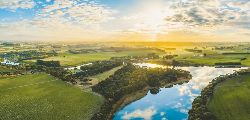 australian farmland aerial reb lfi2k9