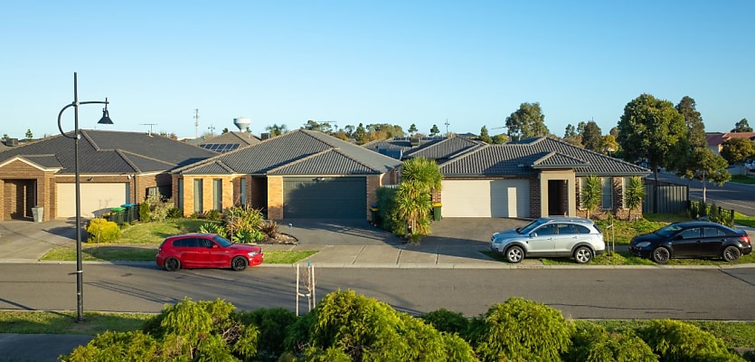 australian suburb street reb tzymef