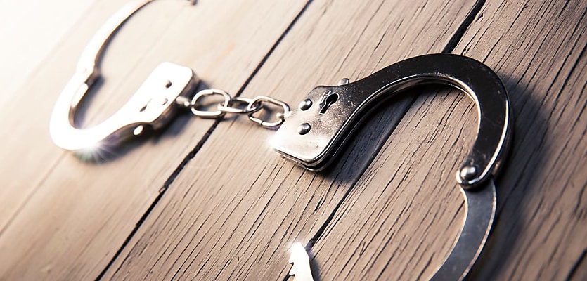 handcuffs reb wktf4w