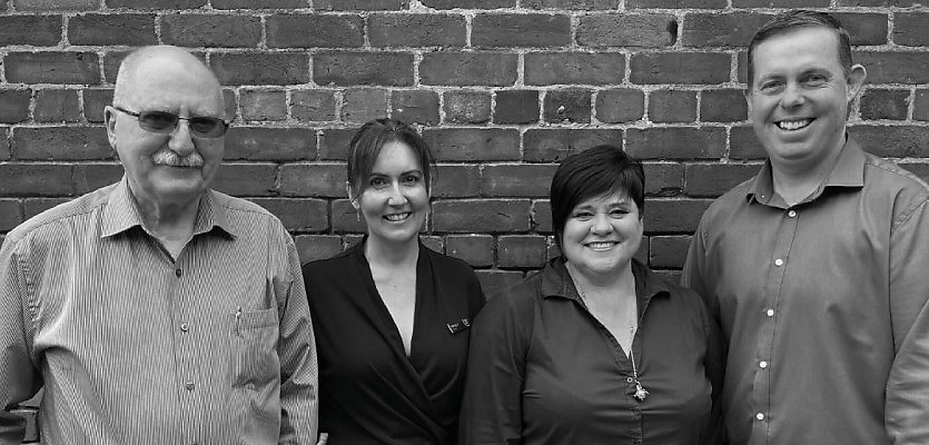 Century 21 Central West Parkes team reb