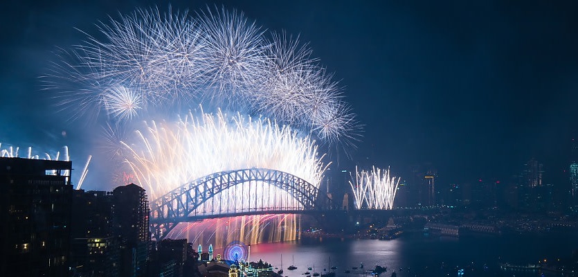 New Year fireworks Sydney bridge reb