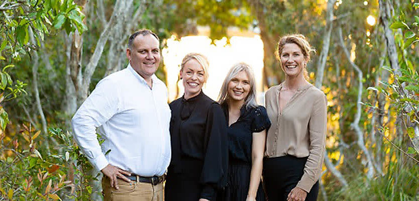 RaineHorne Sunshine Coast team reb