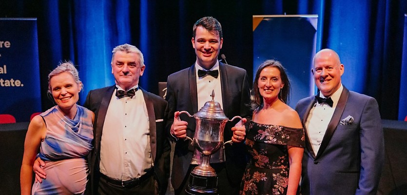 ned allison auctioneering 2023 champion reb ys1qkx