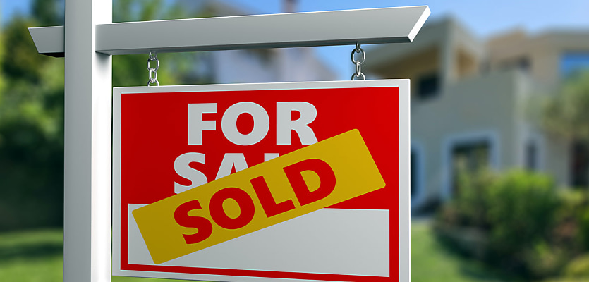 sold sign house property reb wg4ejg