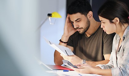 stressed couple mortgage reb x56lck