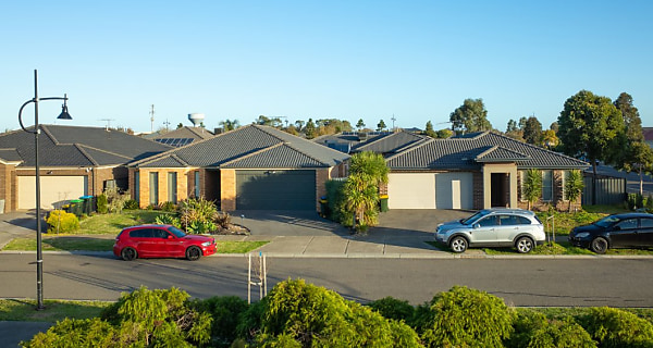 australian suburb street reb tzymef