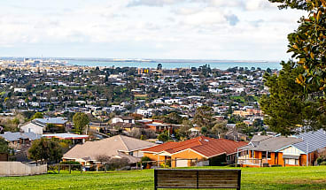 geelong suburbs hilltop_spi_y30lls