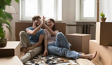 young home owners happy_spi_la7agt