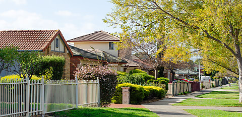 Build-to-rent scheme ‘a joke’, broker says