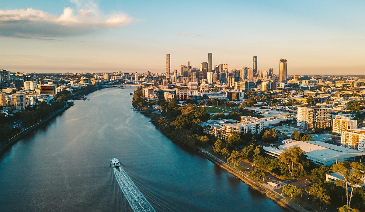 brisbane skyline aerial river spi mispq0