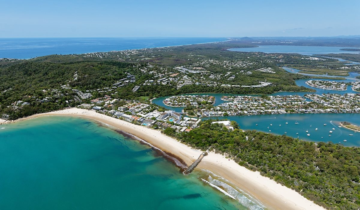 noosa qld aerial shot spi d23ys5