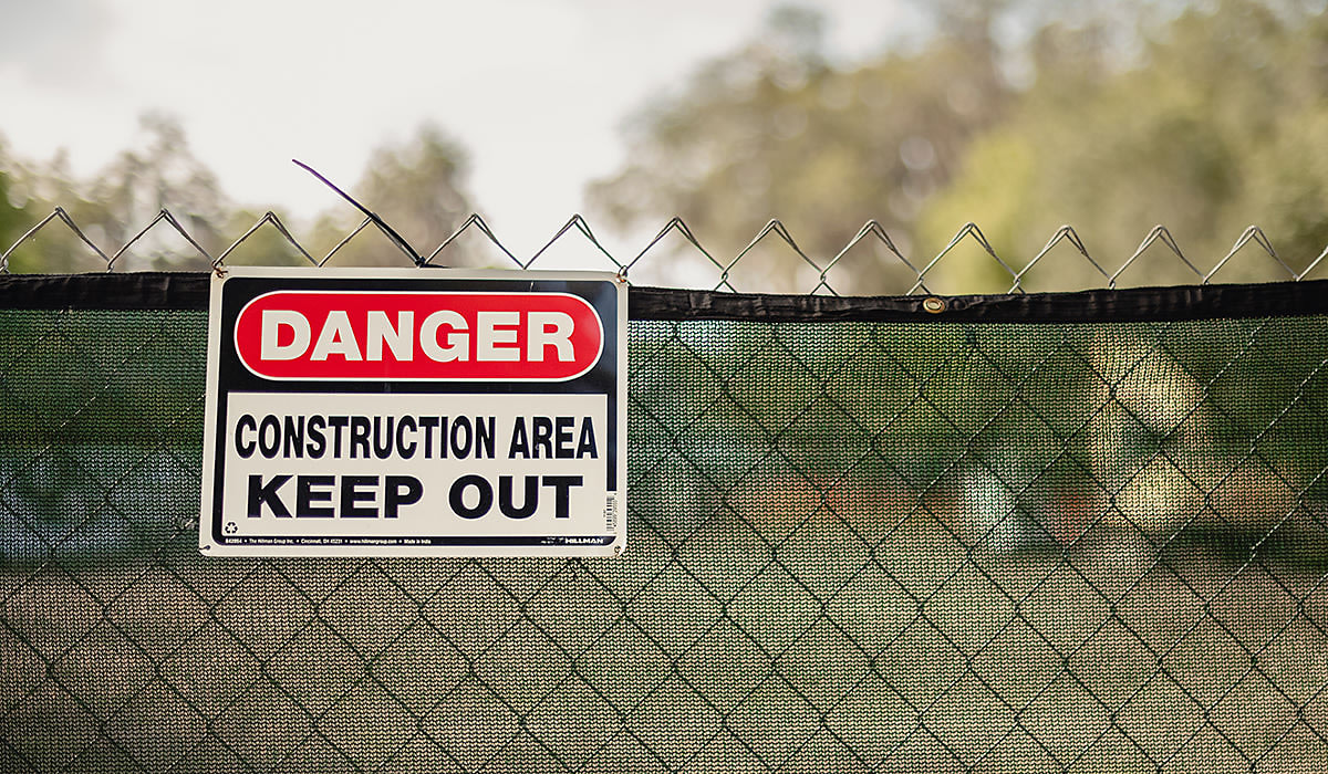 danger construction site sign spi toxlt0