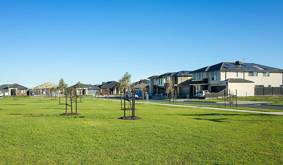 tarneit suburban street spi ymwiwb