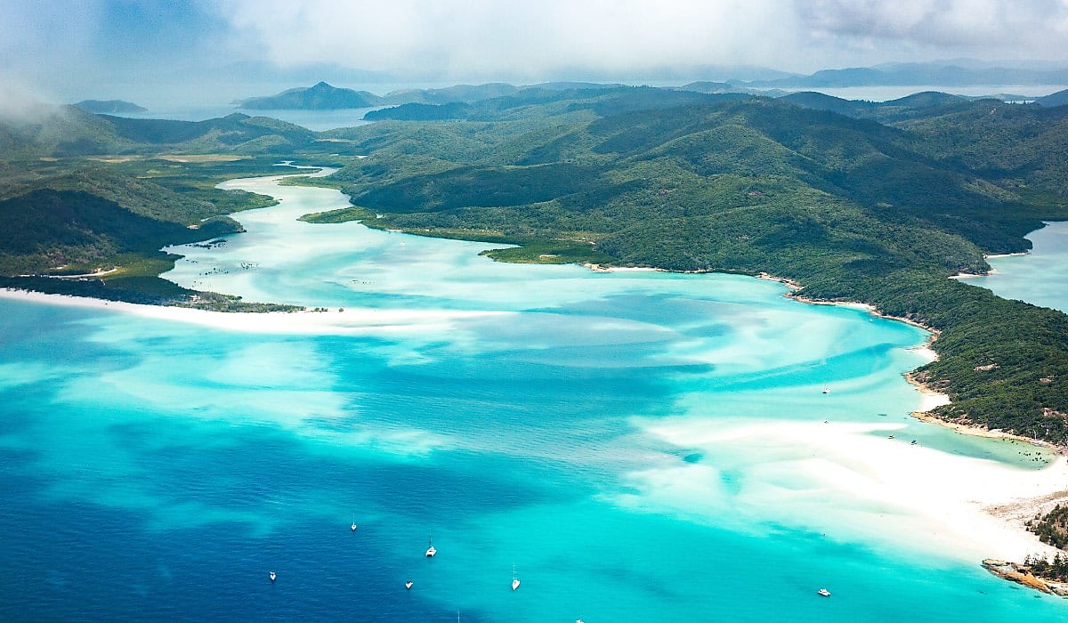 whitsundays aerial shot spi srxizn