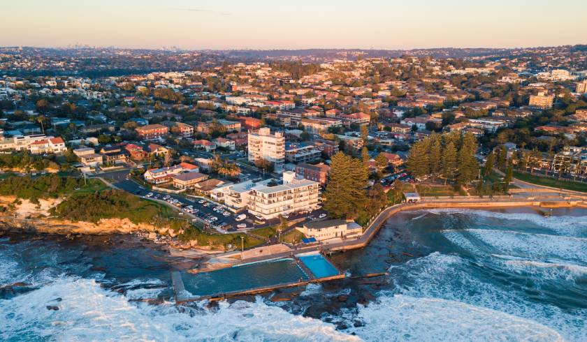https://res.cloudinary.com/momentum-media-group-pty-ltd/image/upload/v1655785428/Smart%20Property%20Investment/intro-images/839x487/Dee_Why_suburbs_NSW_spi.jpg