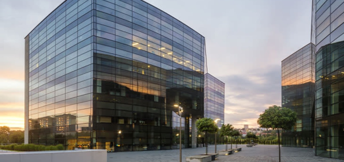 Commercial gets $102m vote of investor confidence in latest auction series