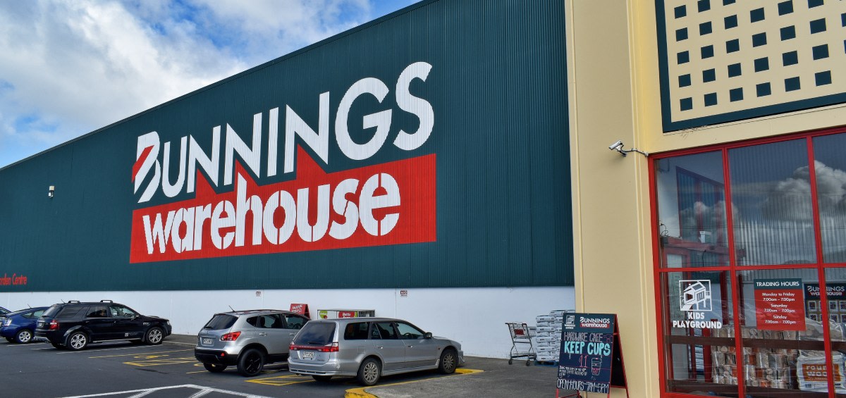 Deal of the week: Blue-chip Bunnings gets the thumbs up