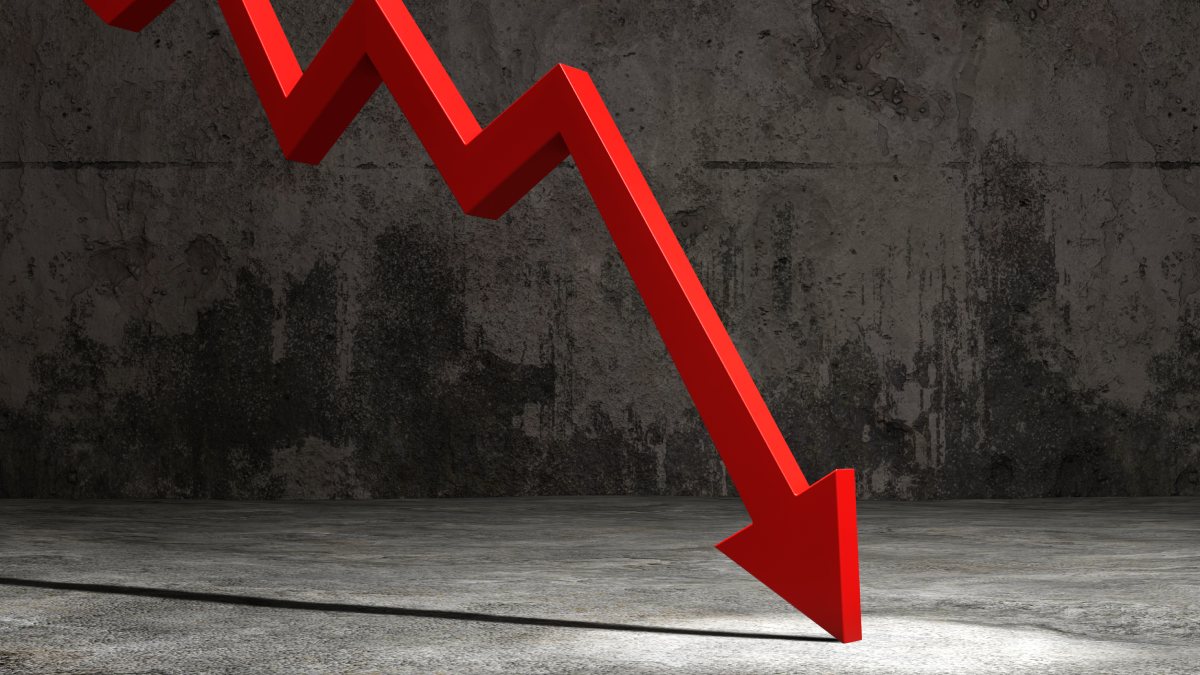 https://res.cloudinary.com/momentum-media-group-pty-ltd/image/upload/v1679546935/Money%20Management/arrow-down-decline-mm_mso43f.jpg