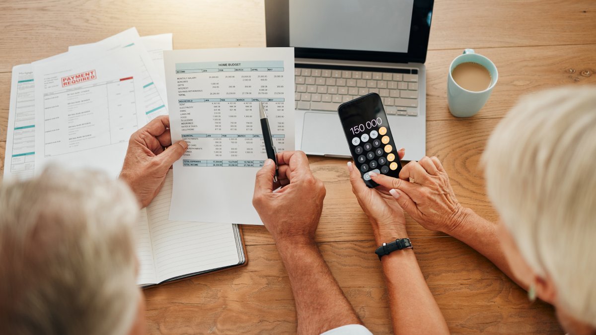 https://res.cloudinary.com/momentum-media-group-pty-ltd/image/upload/v1679551246/Money%20Management/financial-spending-mm_zv73tn.jpg