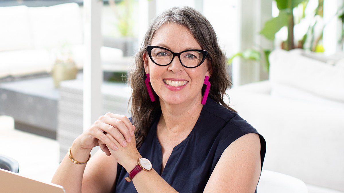 https://res.cloudinary.com/momentum-media-group-pty-ltd/image/upload/v1683769528/Money%20Management/sarah-penn-mm_tbvdp8.jpg