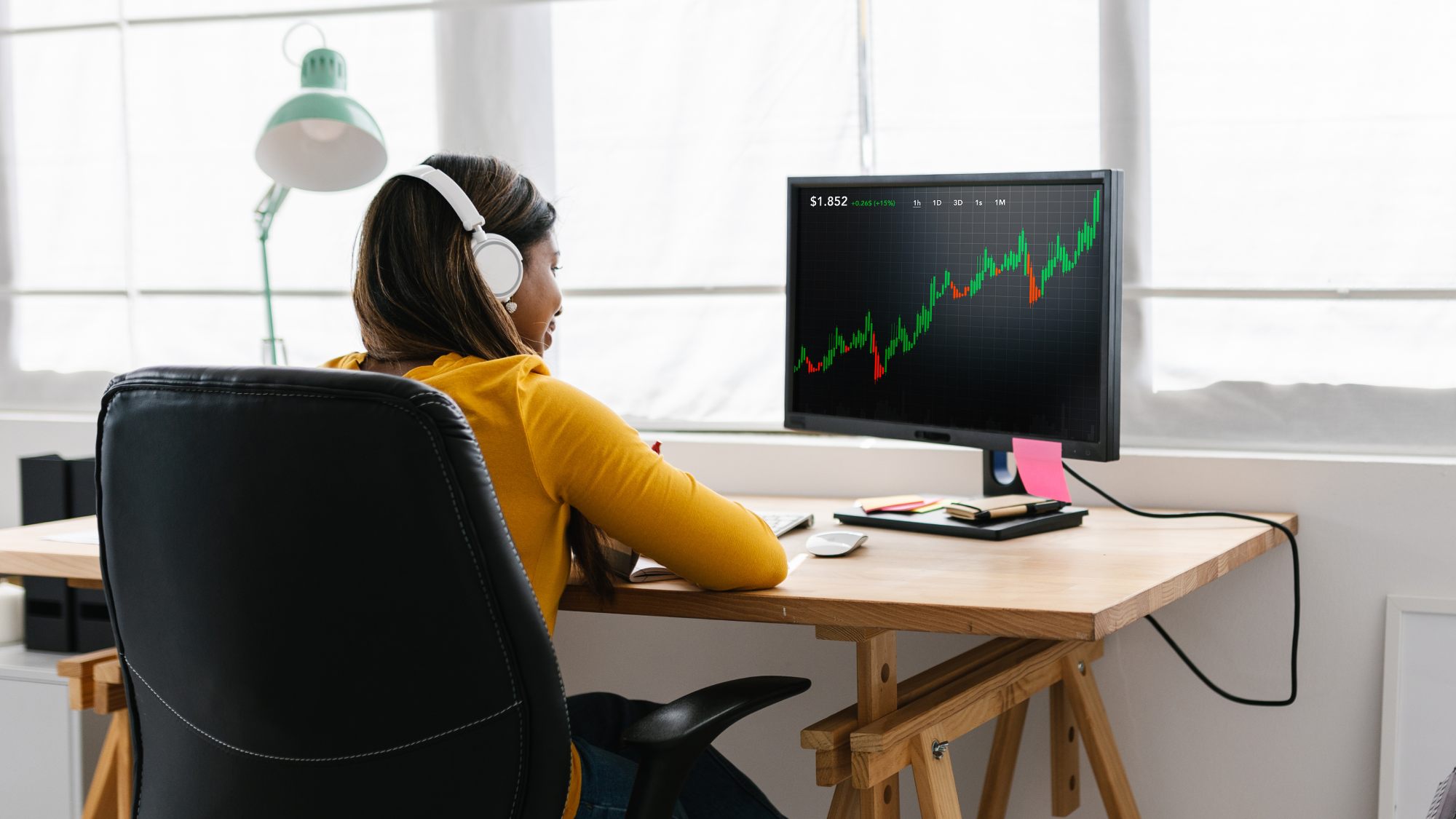 https://res.cloudinary.com/momentum-media-group-pty-ltd/image/upload/v1684393655/Money%20Management/young-investor-mm_ow6wik.jpg