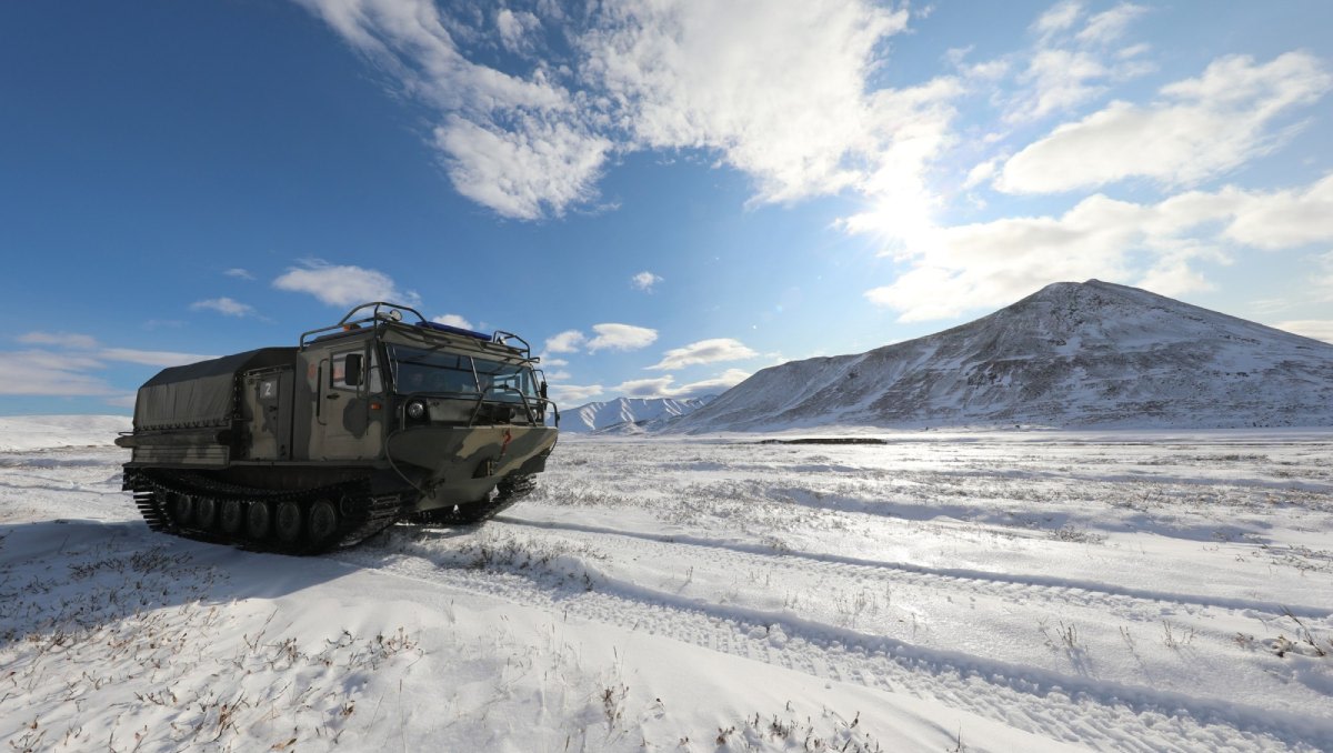 https://res.cloudinary.com/momentum-media-group-pty-ltd/image/upload/v1685589563/Defence%20Connect/TM-140-IFV-arctic-expedition_oqsrpo.jpg
