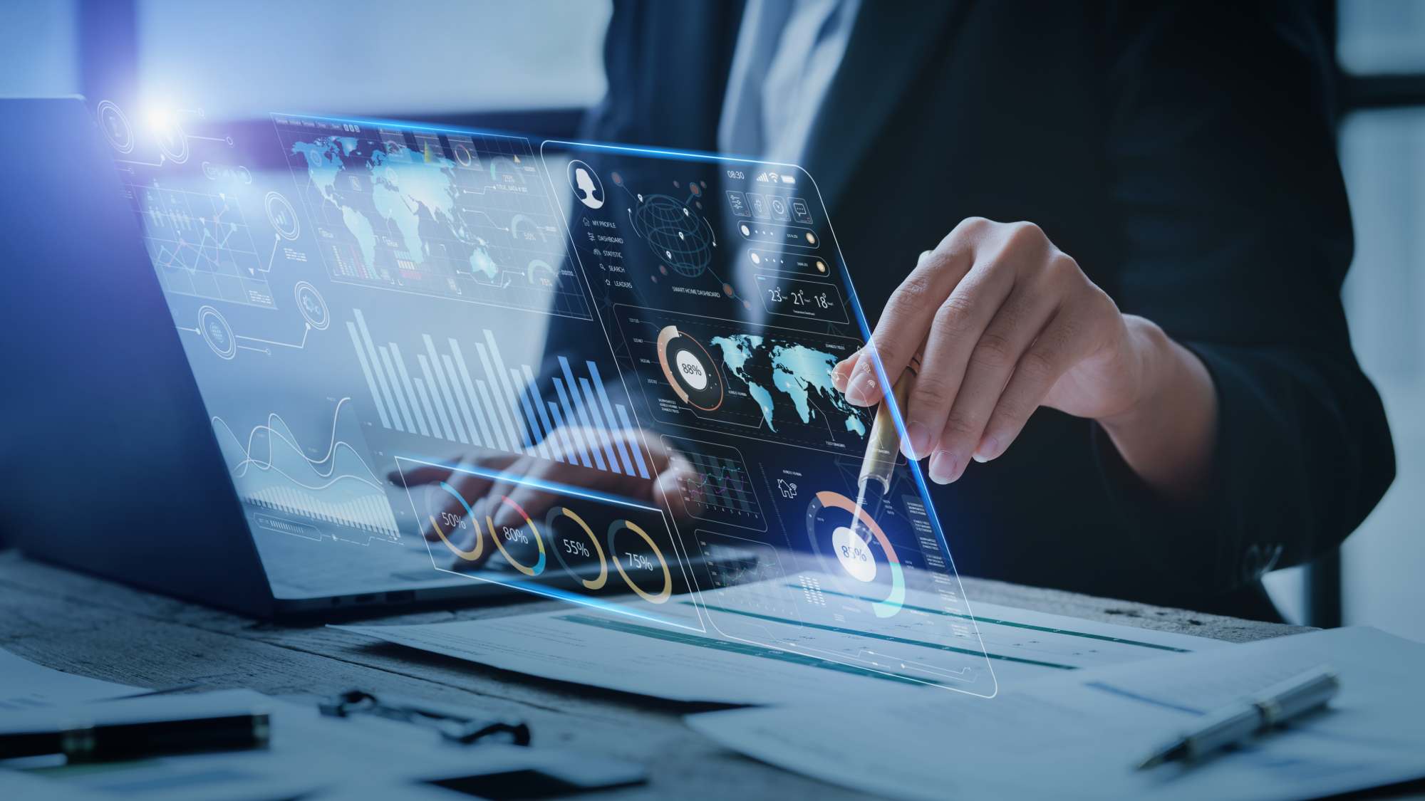 https://res.cloudinary.com/momentum-media-group-pty-ltd/image/upload/v1690180301/Money%20Management/digital-advice-financial-trend-mm_evkaep.jpg