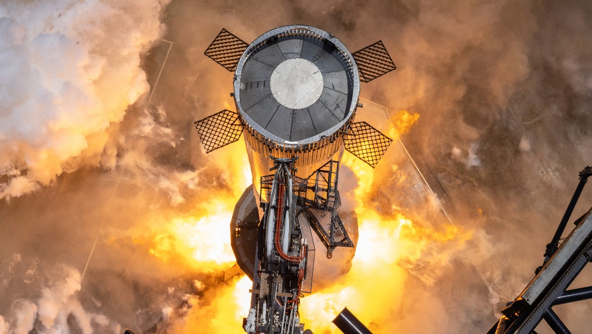 Photos show successful Starship test fire