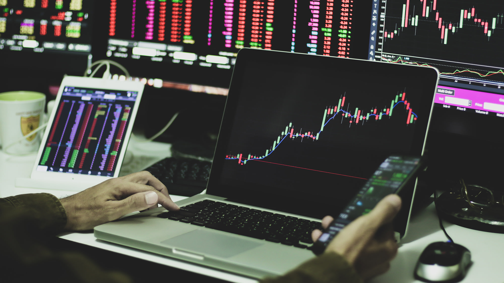 https://res.cloudinary.com/momentum-media-group-pty-ltd/image/upload/v1693467586/Money%20Management/investment-platform-mm_g2blbr.jpg