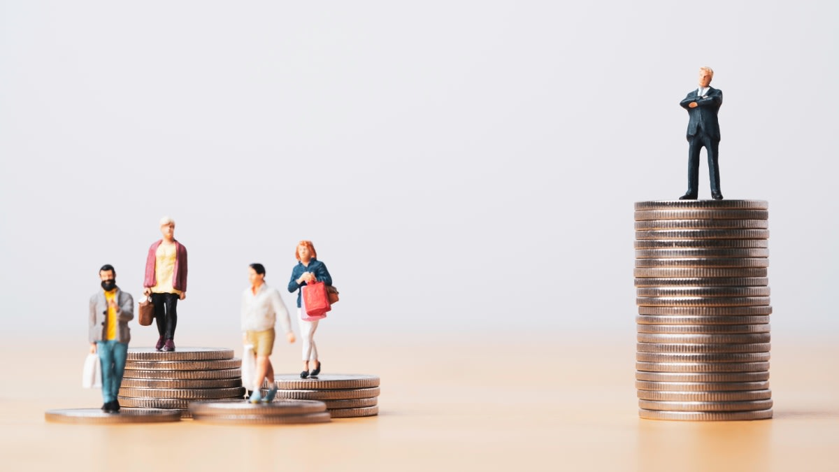 Super assets widen gap between rich and poor: report - Vimarsana News