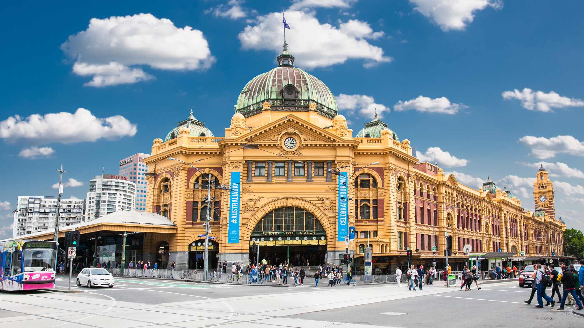 https://res.cloudinary.com/momentum-media-group-pty-ltd/image/upload/v1709705667/Money%20Management/melbourne-flinders-mm_ktk7af.jpg