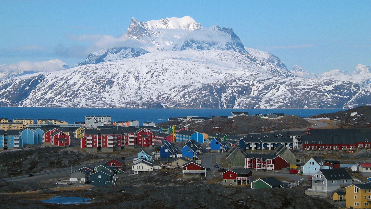https://res.cloudinary.com/momentum-media-group-pty-ltd/image/upload/v1737006710/Nuuk_city_below_Sermitsiaq_woitng.jpg