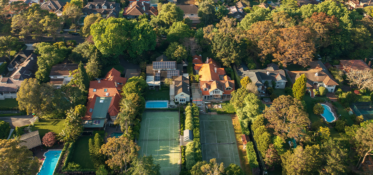 suburbs property tennis court reb rt6fiw