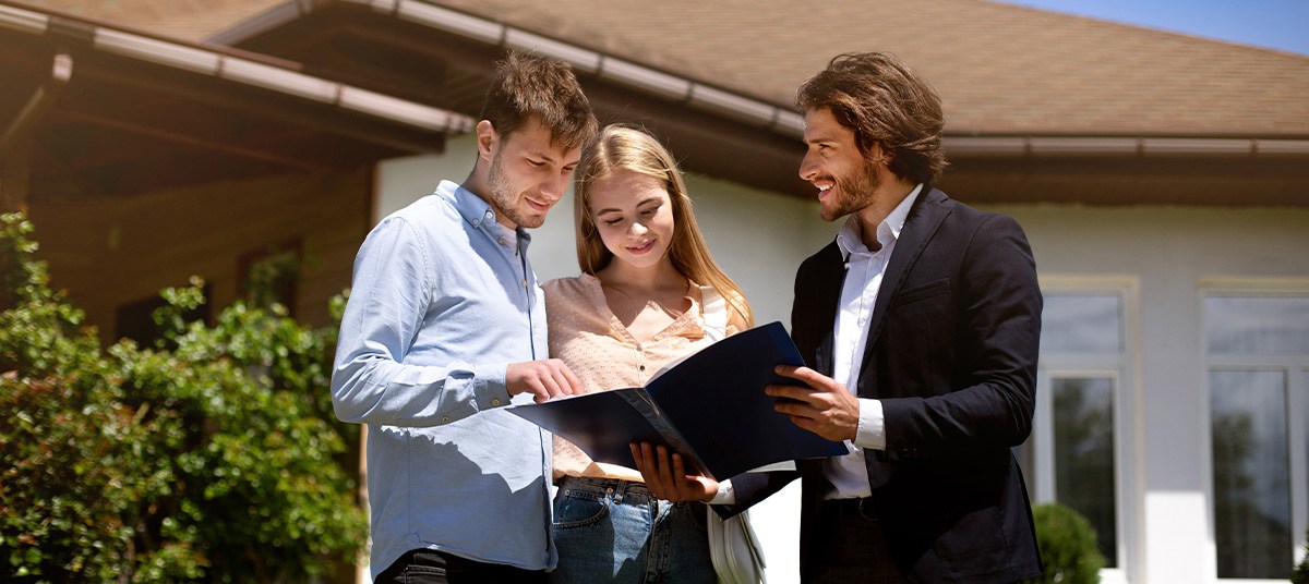 couple real estate agent ta dwwvvc