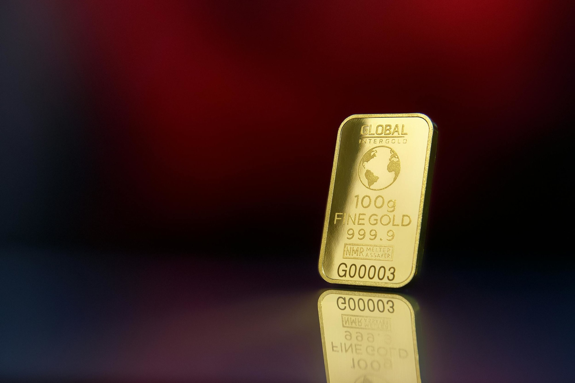 Gold demand hits record highs as investors seek refuge from market volatility