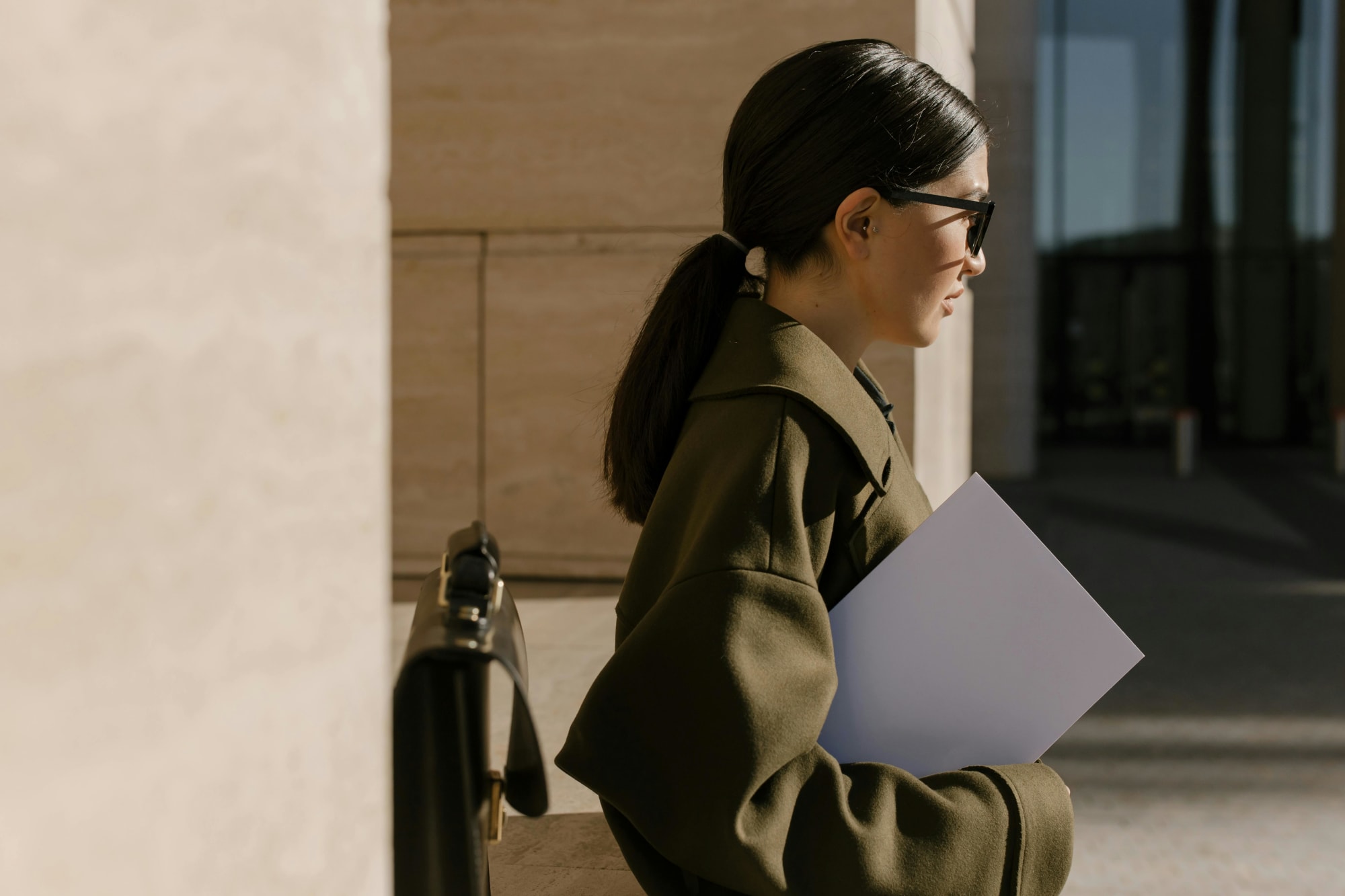 Job market booms, but falling hours keep productivity under pressure