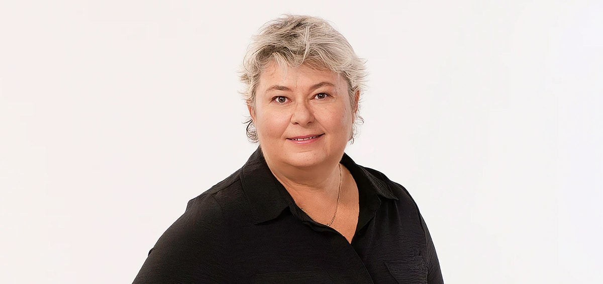 Former cop, political candidate opens real estate office