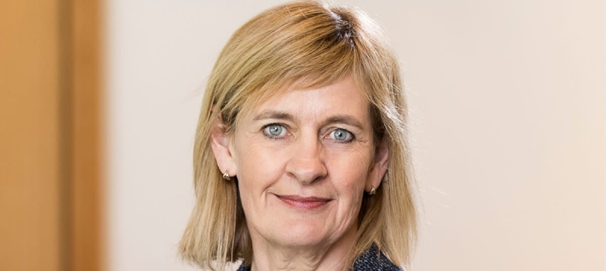 asic chair sarah court ta o pokq