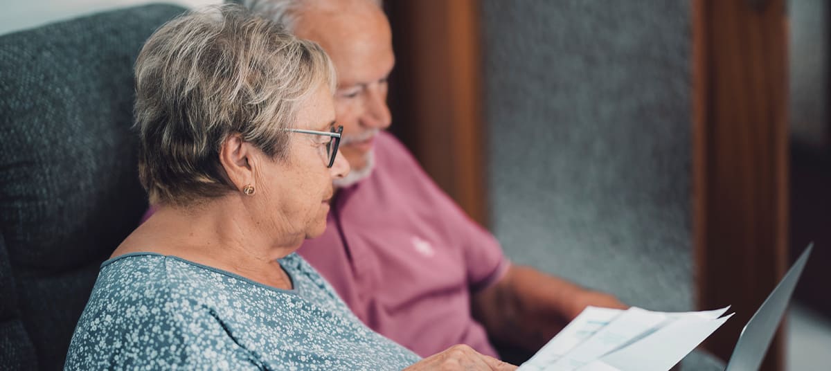 elderly senior couple mortgage ta lmpbij