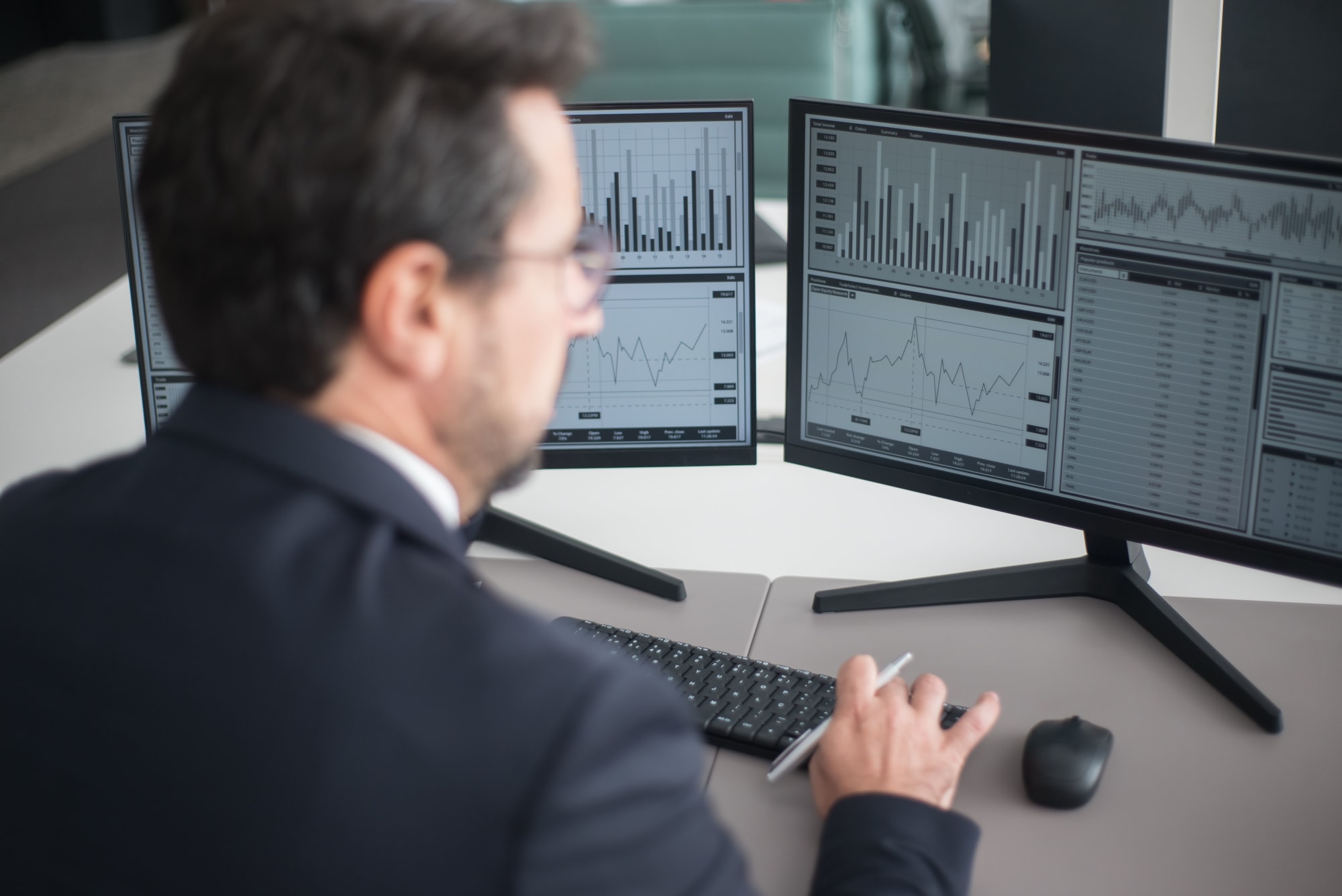 Datt Capital urges caution as mega-cap tech IPOs loom in the US