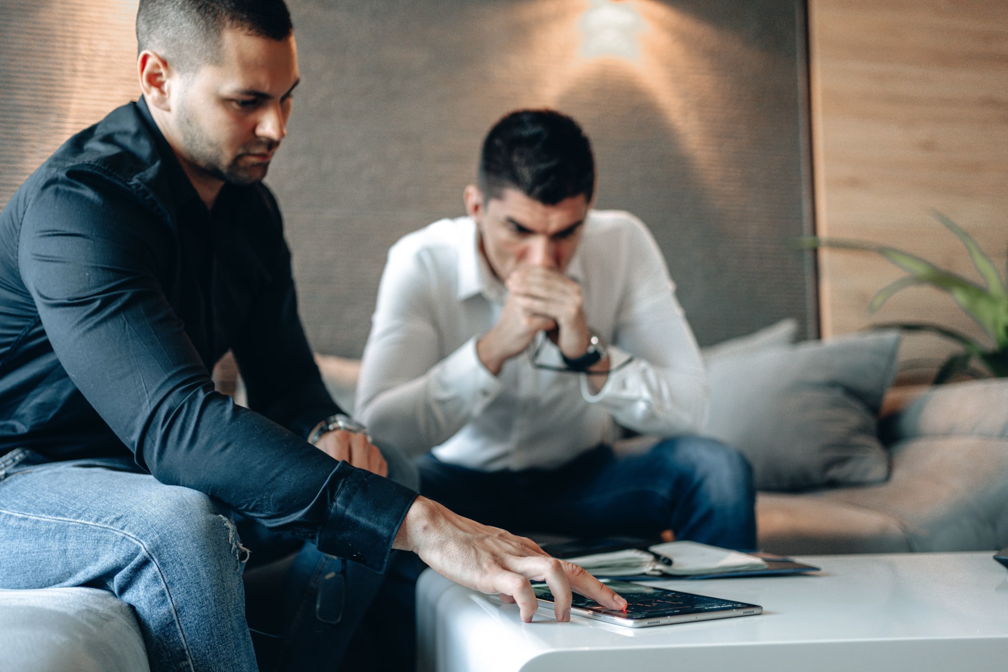 'Buy fake reviews' searches surge 1,268% as SMEs warned of growing online trust crisis