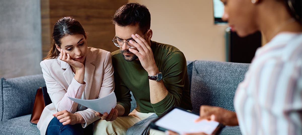 worried couple home buyers ta vgq qu