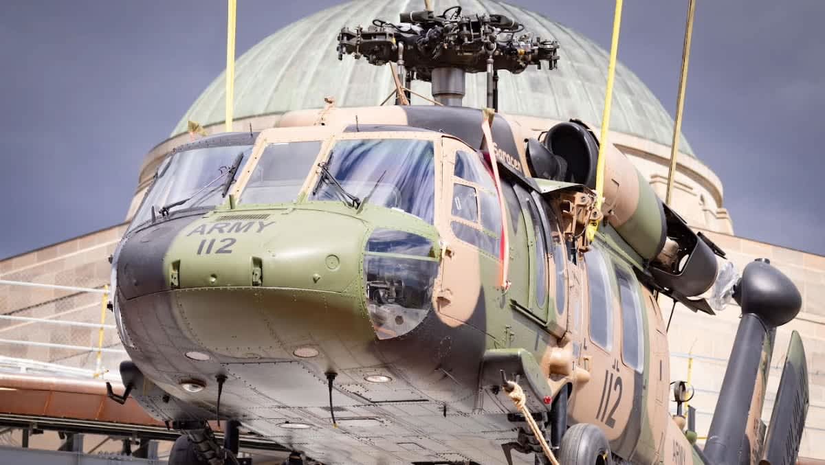 Long-serving Black Hawk arrives at Australian War Memorial