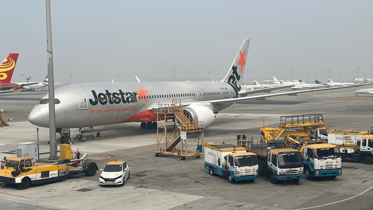 Jetstar’s first Dreamliner arrives in Hong Kong for cabin revamp