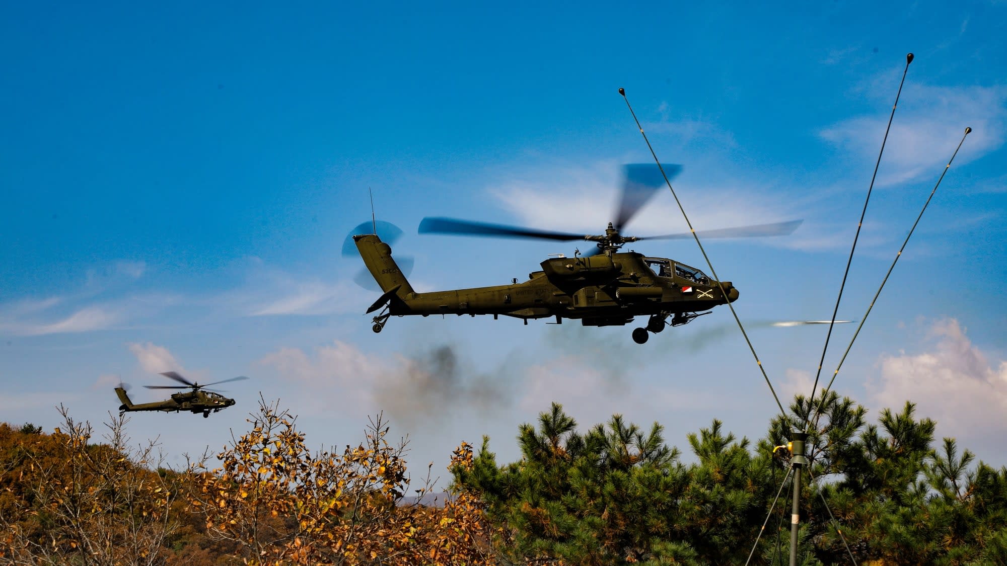 Defence manufacturers sign deal on rockets for ADF Apaches