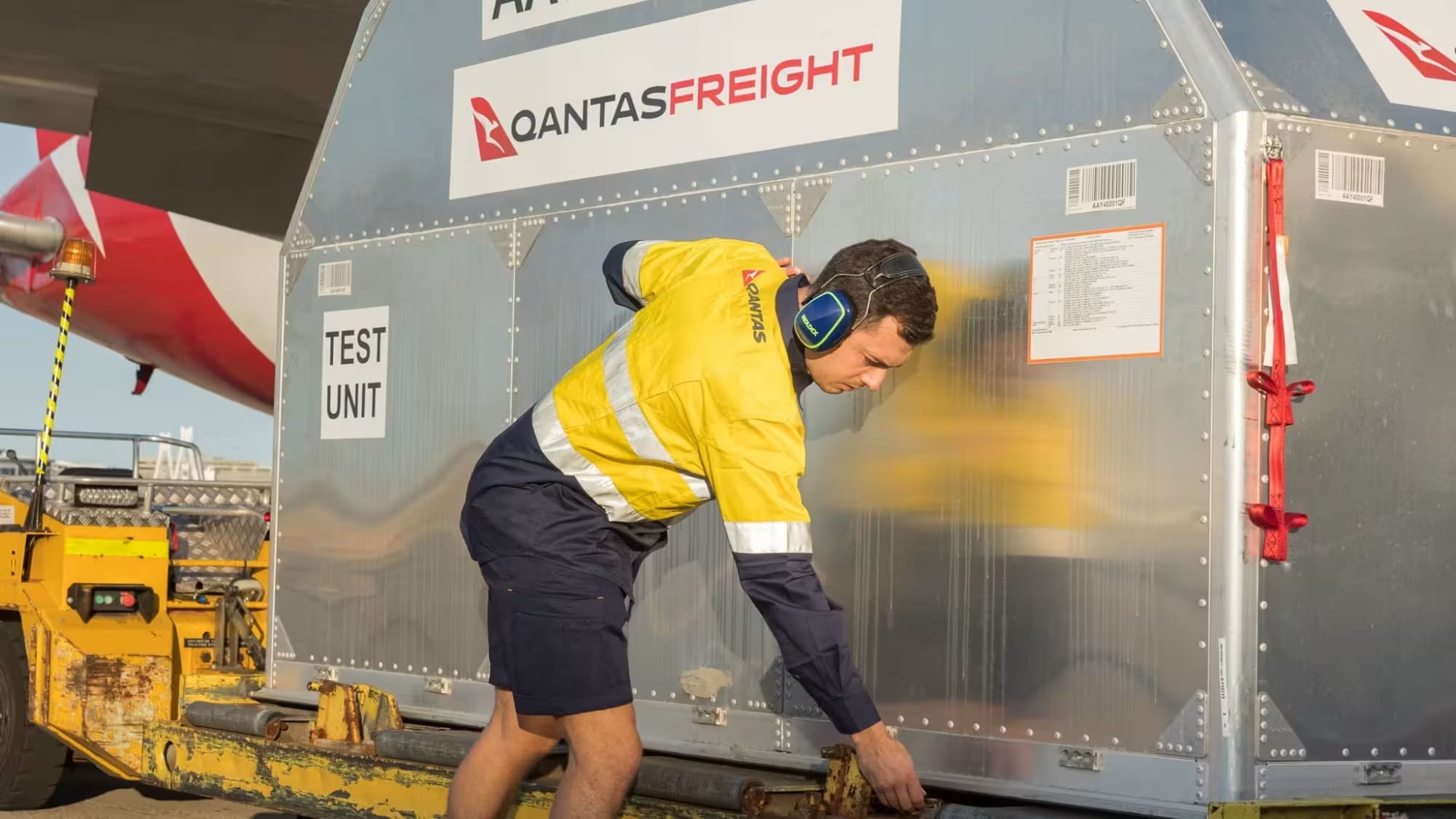 Flight Magazine Qantas ground workers to vote on industrial action – Australian Aviation