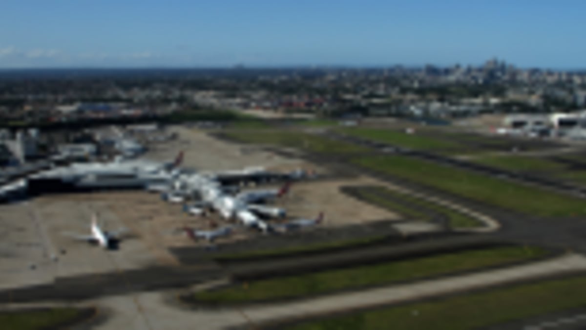 Former Sydney Airport employee jailed for $450k in thefts
