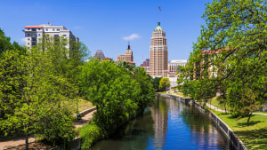 American Airlines launches first nonstop flights between Washington and San Antonio