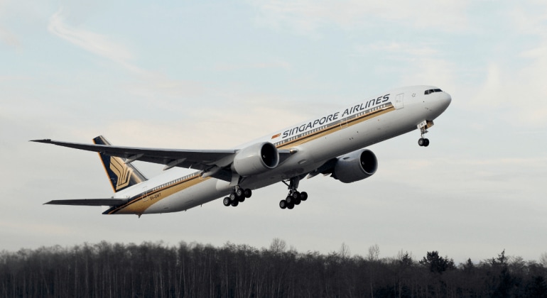 Singapore Airlines marks 40 years of flying to Adelaide